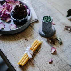 Handamde Beeswax Celebratory Candles -Household Daily Necessities beeswax celebratory candles6
