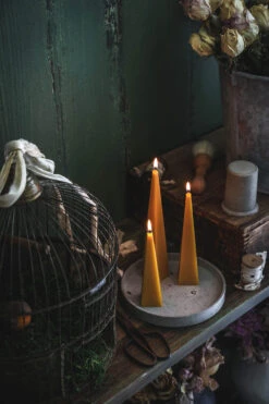 Beeswax Peak Candle Set -Household Daily Necessities beeswax peak candles3