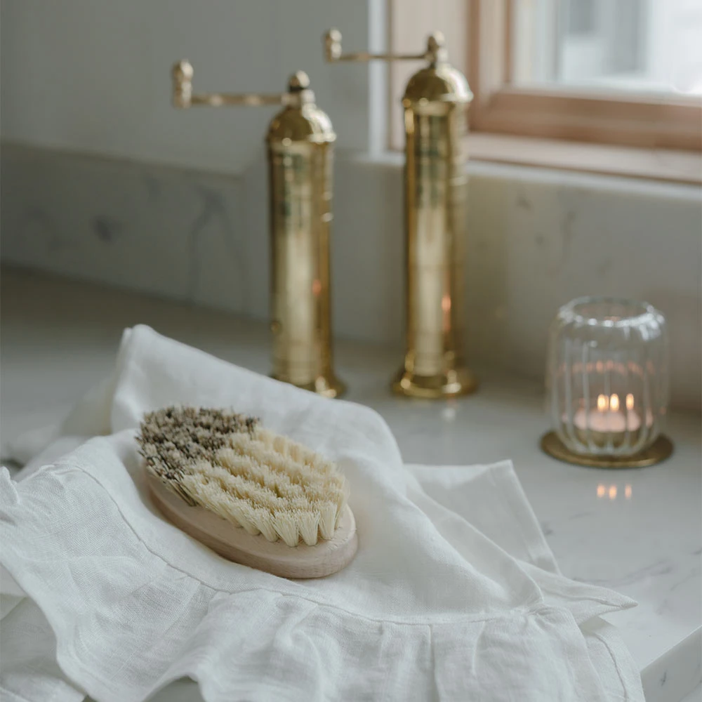 Essential Everyday Wooden Vegetable Brush 4 Essential Everyday Wooden Vegetable Brush - Image 2