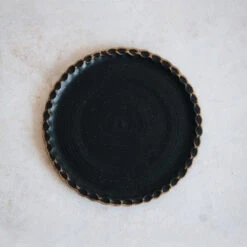 Household Daily Necessities -Household Daily Necessities ceramic scalloped plate small dark