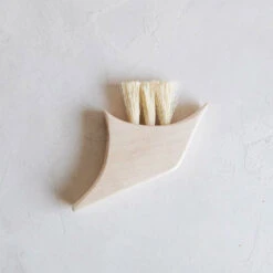 Medium Wooden Counter Brush No. MT0972
