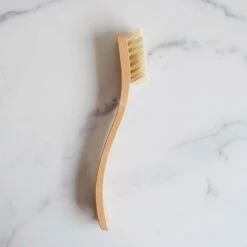 Essential Everyday Curved Wooden Dish Brush -Household Daily Necessities ergonomic wooden dish brush stiff3