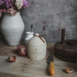 Ceramic Garlic Keeper - Leather Top 17 Ceramic Garlic Keeper - Leather Top -Household Daily Necessities garlic keeper leather top9