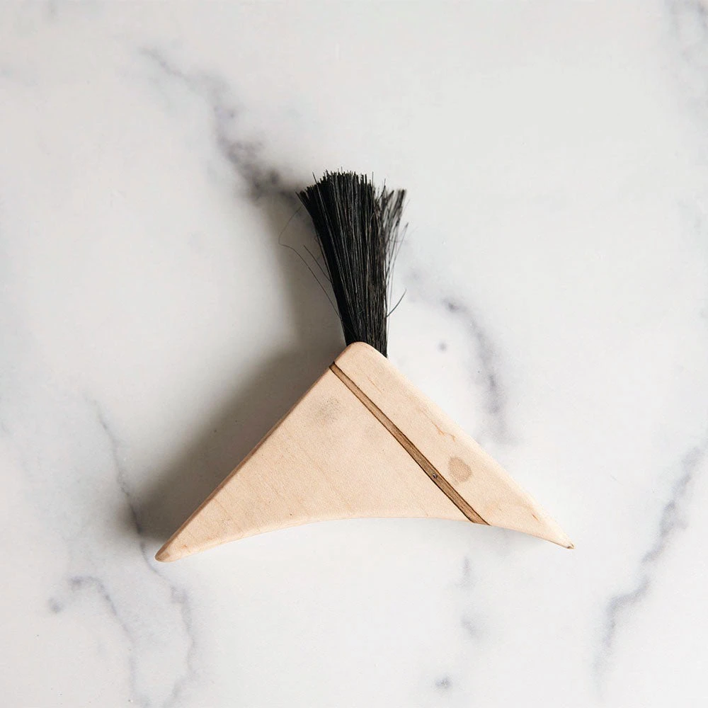 Small Wooden Counter Brush No. MT1006 3 Small Wooden Counter Brush No. MT1006