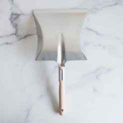Metal Dustpan -Household Daily Necessities metal and wod dustpan2