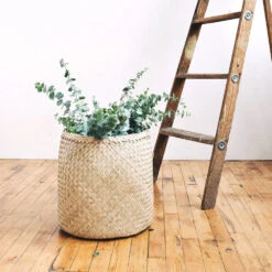 Woven Floor Basket -Household Daily Necessities palm basket large1 7711fc29 07ae 4224 afed 1e5a794ad672