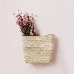 New Arrival -Household Daily Necessities palm leaf hanging wall basket1