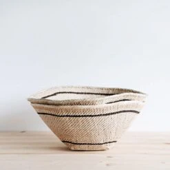 Palm Leaf Table Basket -Household Daily Necessities palm leaf table basket stripe