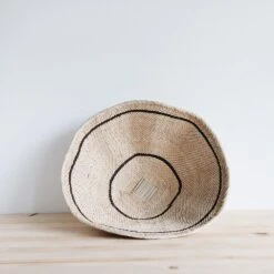 Palm Leaf Table Basket -Household Daily Necessities palm leaf table basket stripe1 a401c15e bbe3 4536 9872 dca0247b78ac