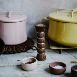 Palm Fiber Pan Brush