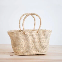 Ghanaian Petite Shopper