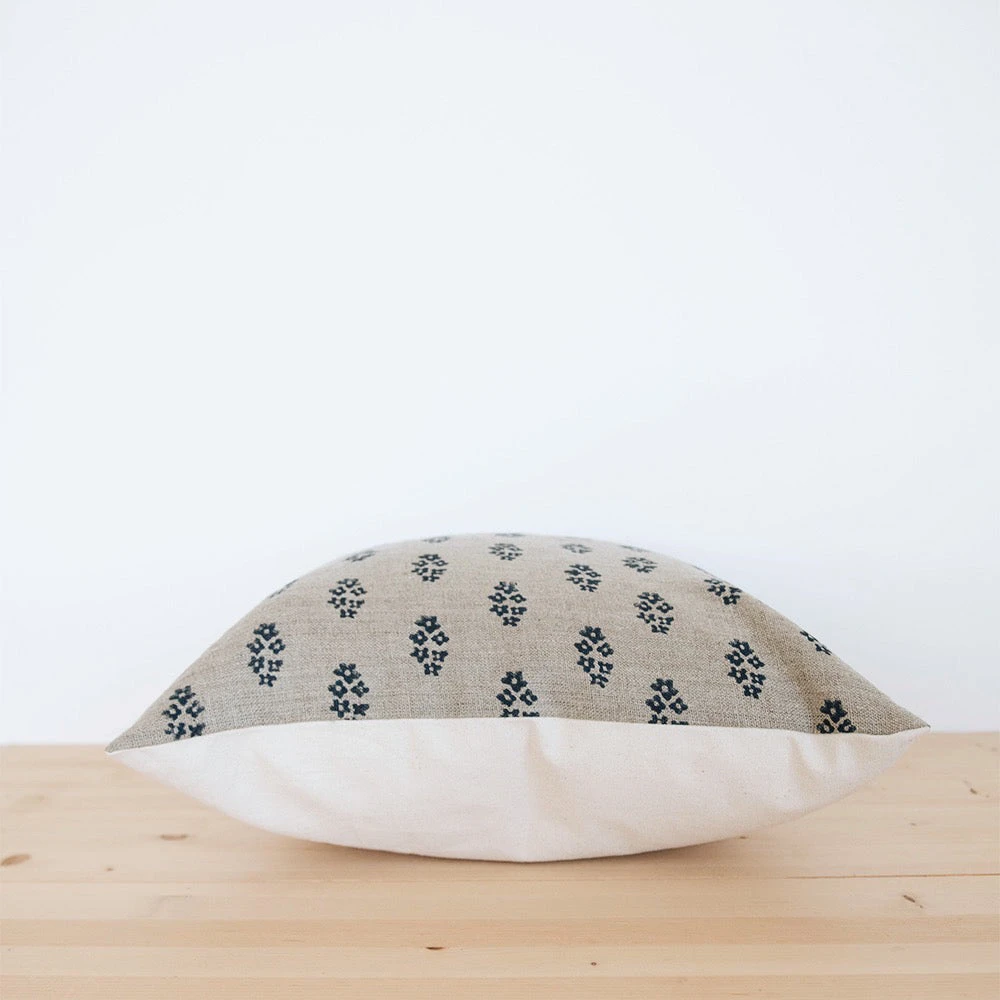 Linen Hand Block-Printed Pillow Cover No. 0222 4 Linen Hand Block-Printed Pillow Cover No. 0222 - Image 2