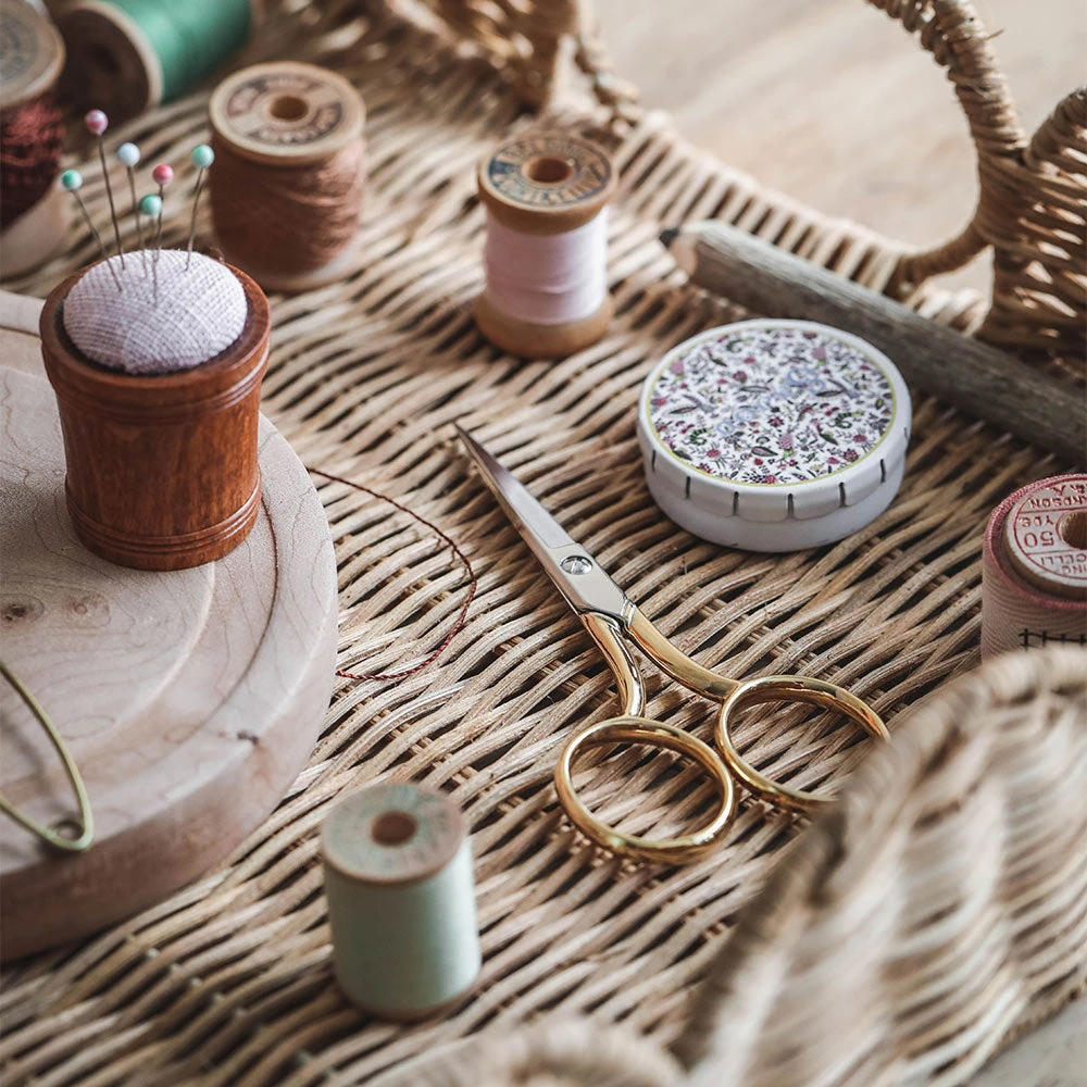 Petite Ribbon Scissors 6 Petite Ribbon Scissors - Image 4