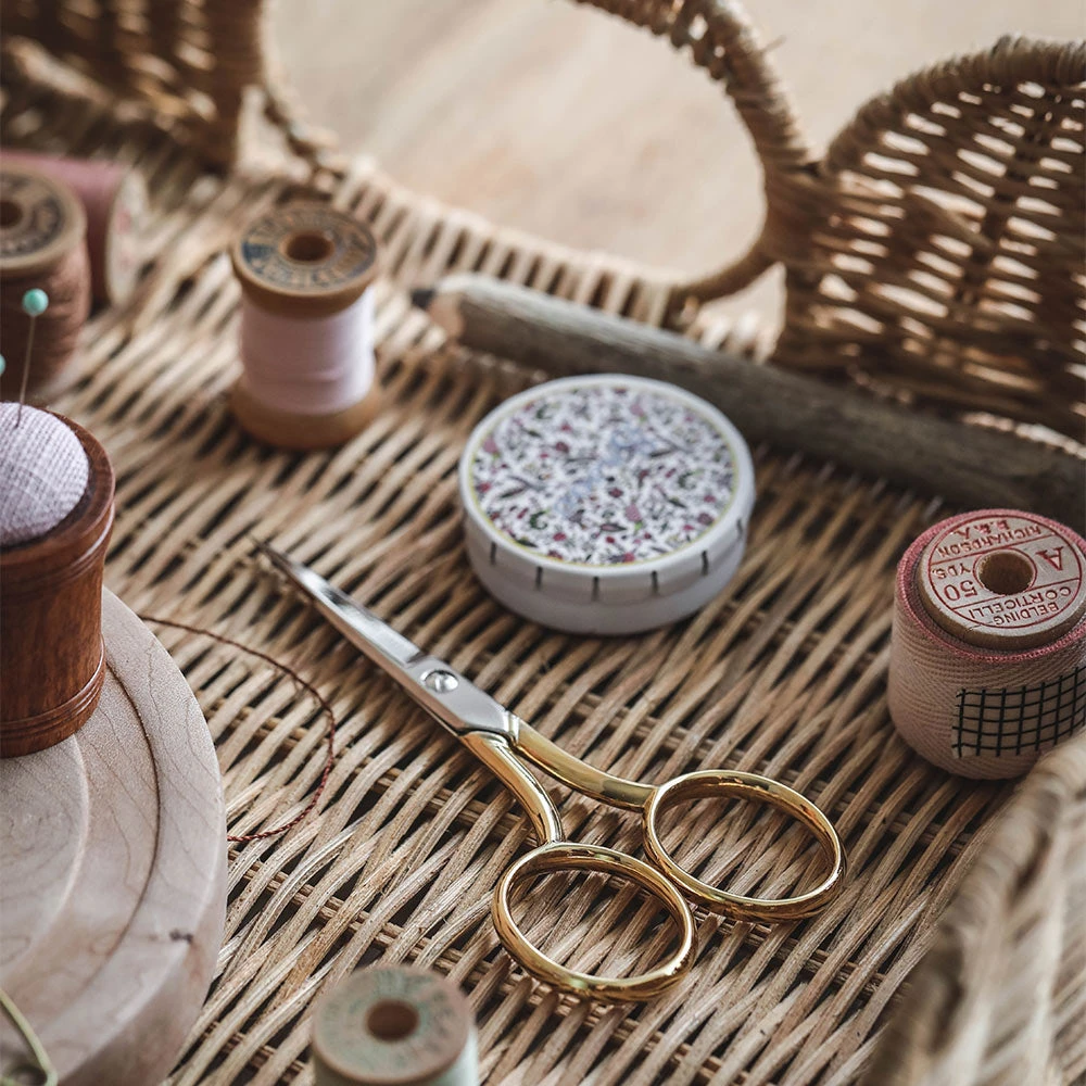 Petite Ribbon Scissors 5 Petite Ribbon Scissors - Image 3