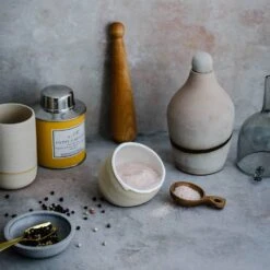 Tilted Ceramic Salt Cellar 9 Tilted Ceramic Salt Cellar -Household Daily Necessities tilted ceramic salt cellar2