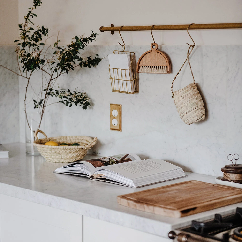 Beech Table Brush & Pan 8 Beech Table Brush & Pan - Image 6