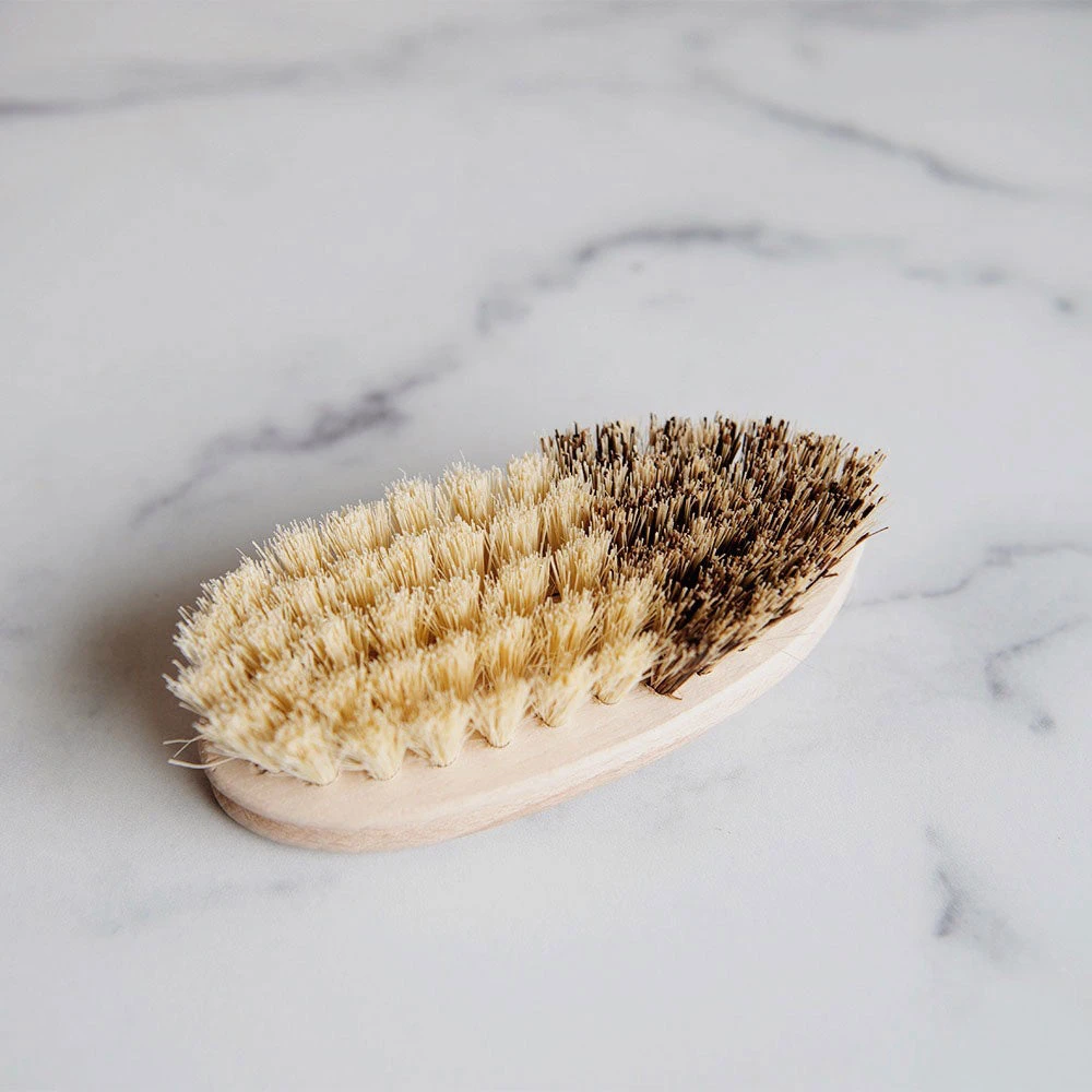 Essential Everyday Wooden Vegetable Brush 5 Essential Everyday Wooden Vegetable Brush - Image 3