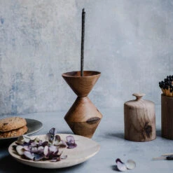 Walnut Incense Burner -Household Daily Necessities walnut incense burner1