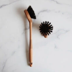 Essential Everyday Dish Brush With Twist Head